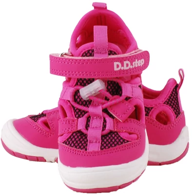 Pink, quick dry kislány, dd step zárt orrú szandál