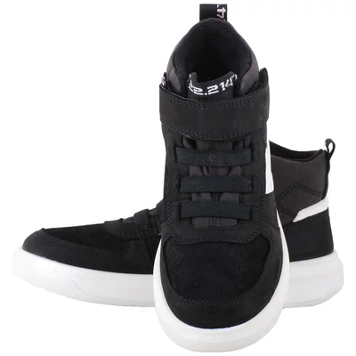 Fekete, vízálló, Gore-Tex, gumifűzős-tépőzáras, enyhe bélésű, Superfit bakancs